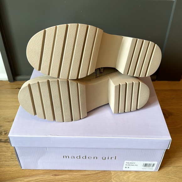 madden girl • Talentt Boots • Almond - Picture 4 of 4
